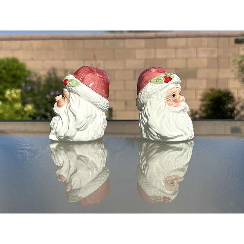 VTG Pair of Porcelain Santa Head Salt & Pepper Shakers by House of Lloyd 1997